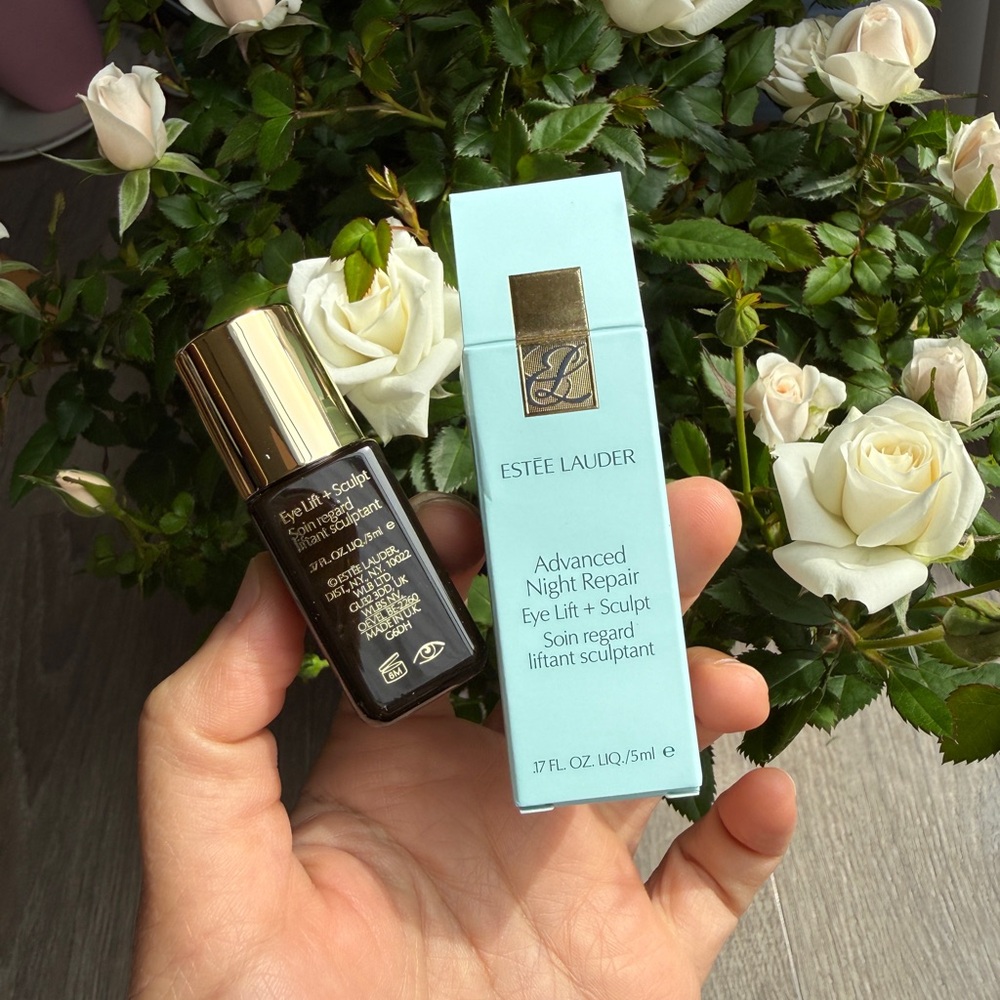 Estée Lauder Advanced Night Repair Eye Lift + Sculpt Eye Cream – Mini Size 5ML